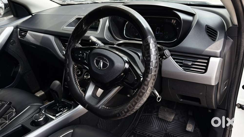 Tata Nexon 1.2 Revotron Xma Amt (s), 2023, Petrol