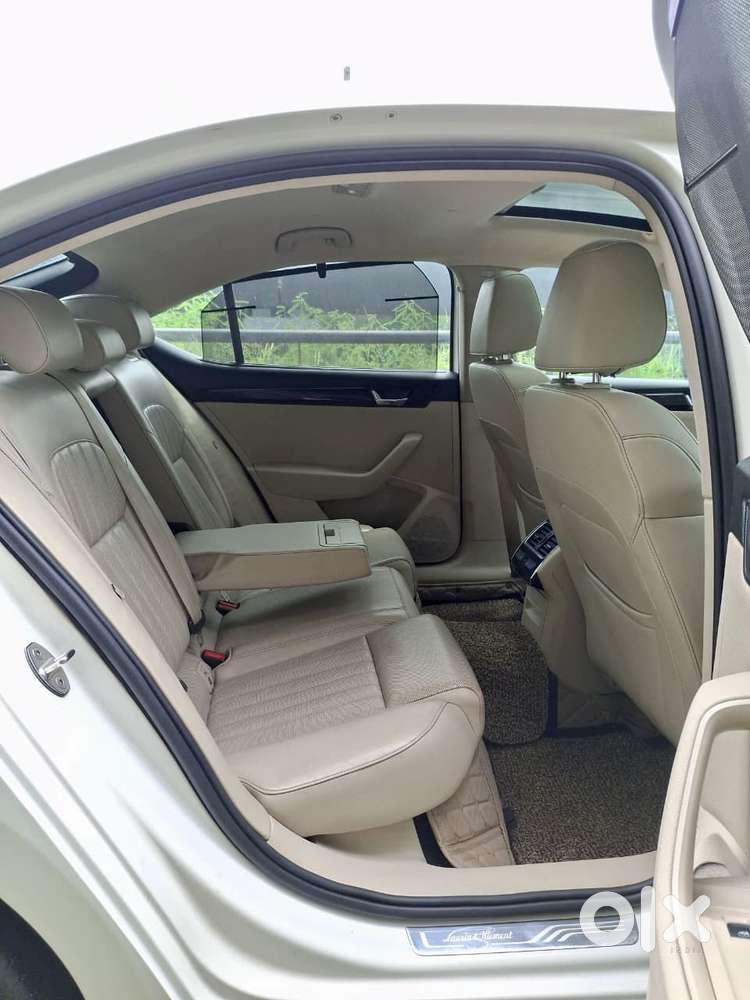 Skoda Superb 2.0 Tsi At L&k, 2019, Petrol