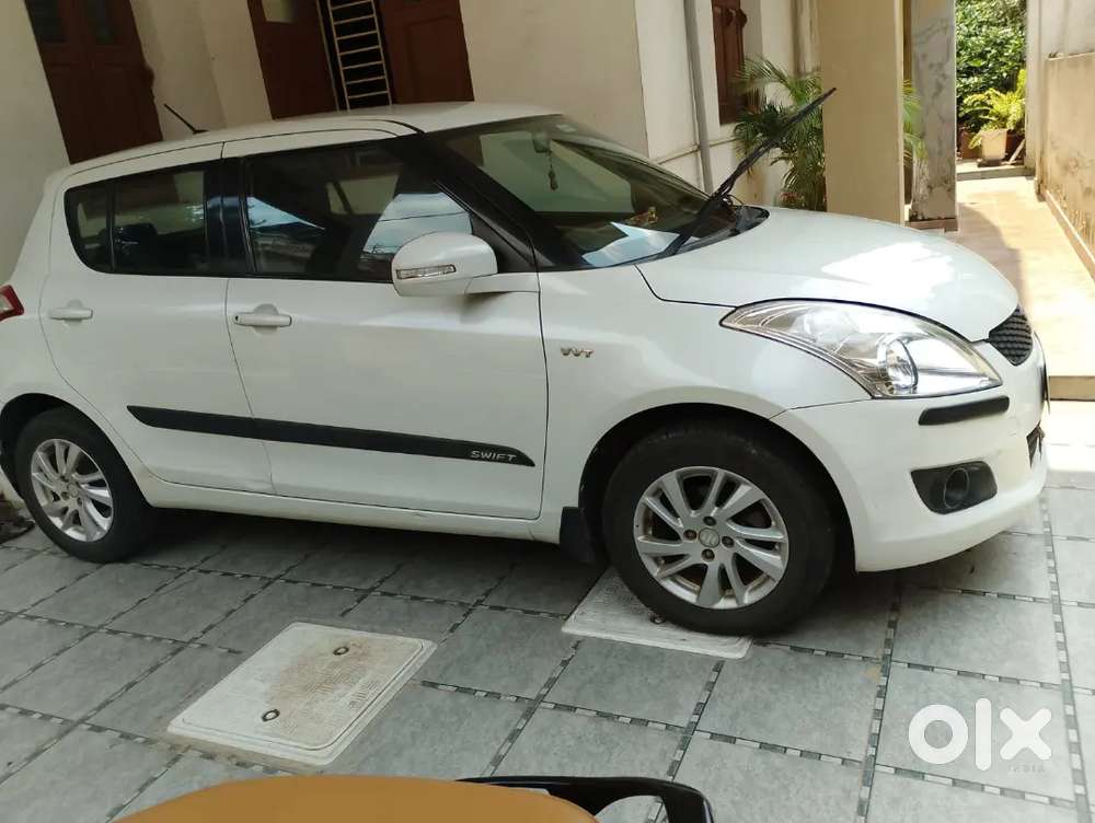 Maruti Suzuki Swift 2012 Petrol 70000 Km Driven