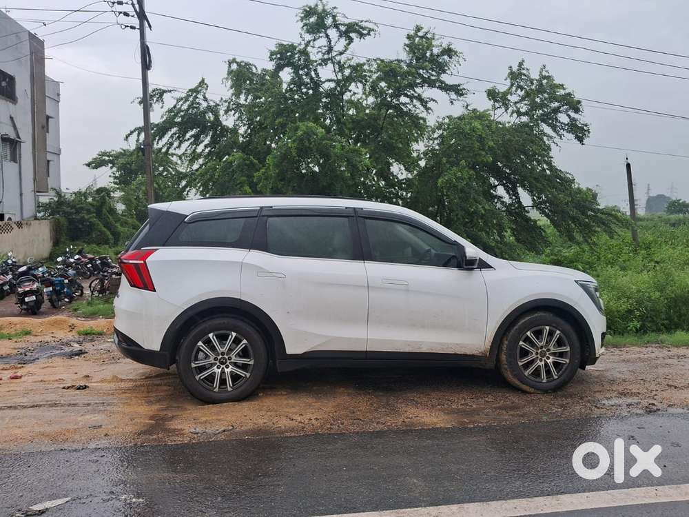 Mahindra Xuv700 Petrol 2024