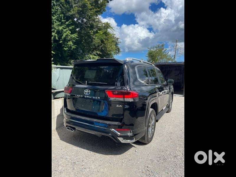 Toyota Land Cruiser Zx Petrol, 2024, Petrol
