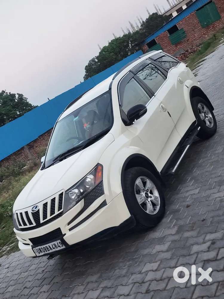 Mahindra Xuv W8
Airbags 
Central Lock 
Cruise Control
Allow Wheels