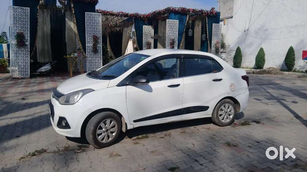 Hyundai Xcent 2015 Diesel Well Maintained