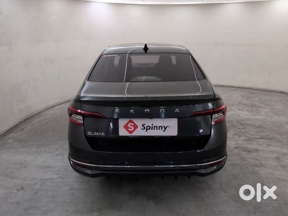 Skoda Slavia Style 1.0l Tsi At, 2022, Petrol