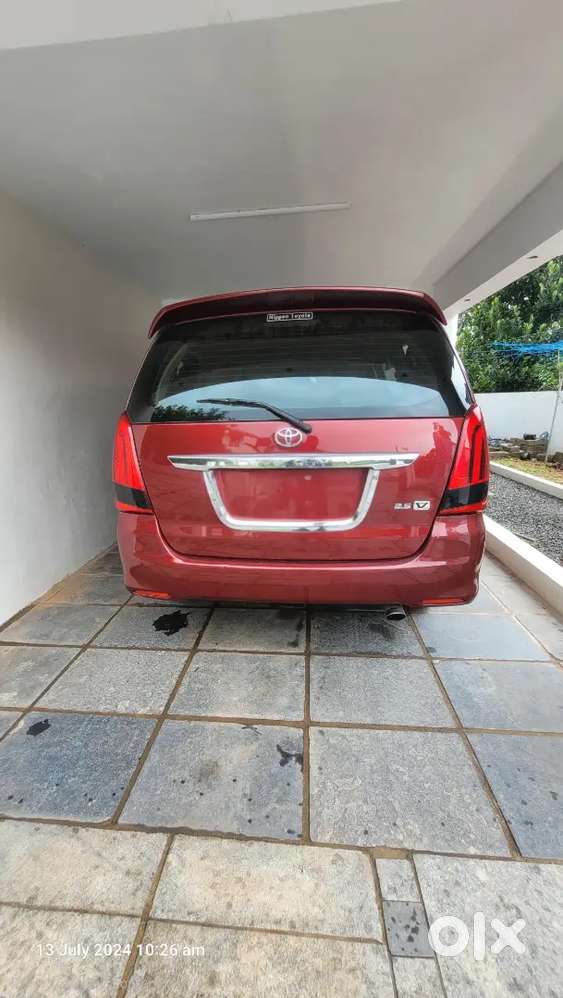 Toyota Innova G 2012 Diesel 292000 Km Driven