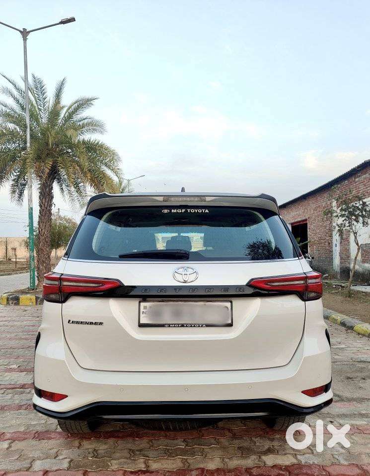 Toyota Fortuner Legender 4x2 At 2.8, 2024