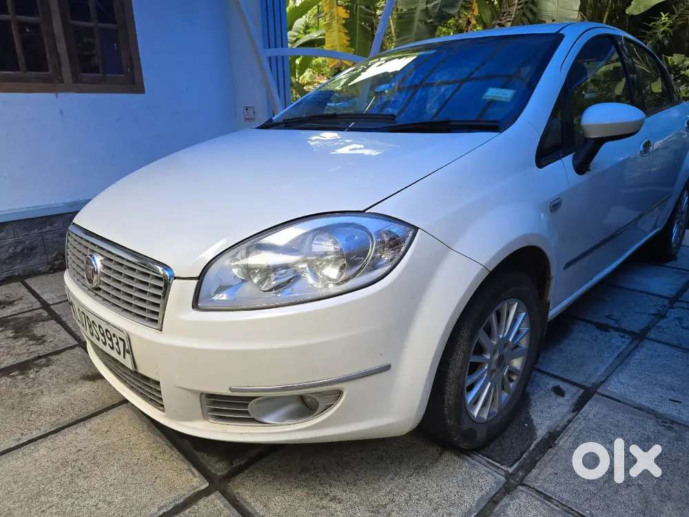 Fiat Linea Emotion 2011 Pack Petrol Variant Full Option