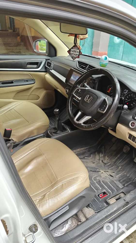 Honda Amaze Genuine Car With Company Record And One Hand Car