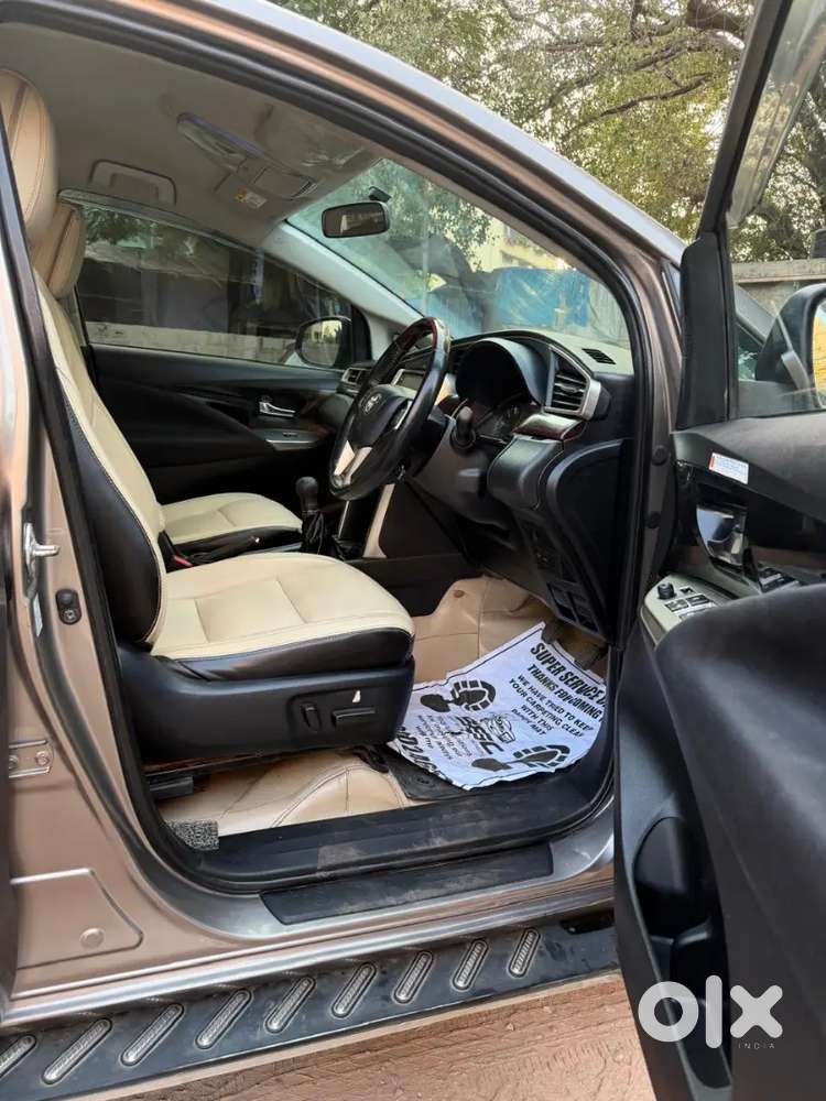 Toyota Innova Crysta 2.4 Zx Mt 8 Seater 2021