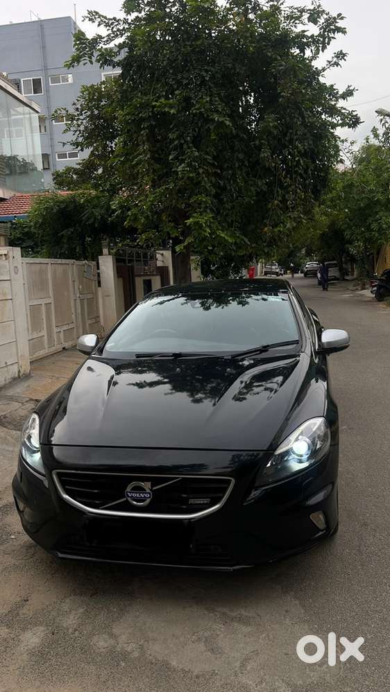 Volvo V40 D3 R-design 2015  2.0 Diesel  Hr - Registered