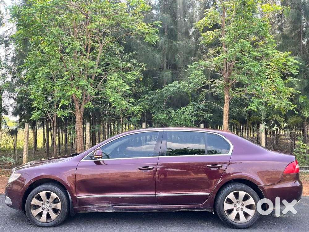 Skoda Superb, 2011, Petrol