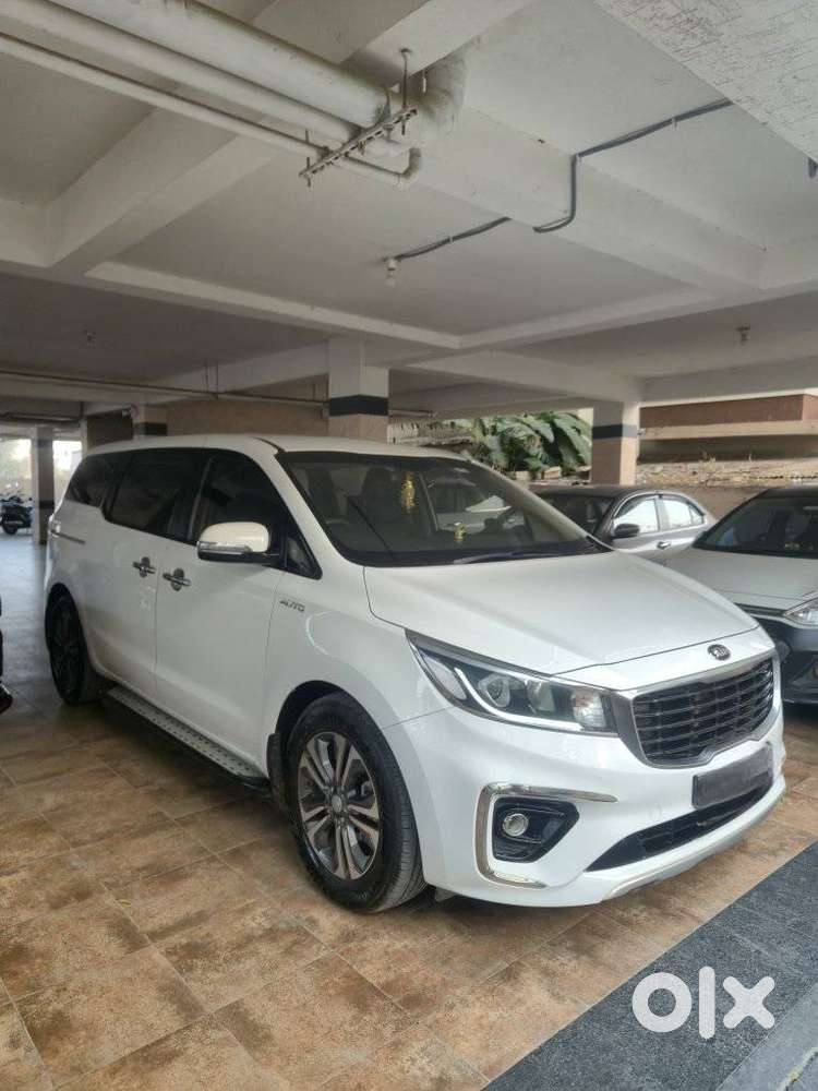 Kia Carnival Premium, 2020, Diesel