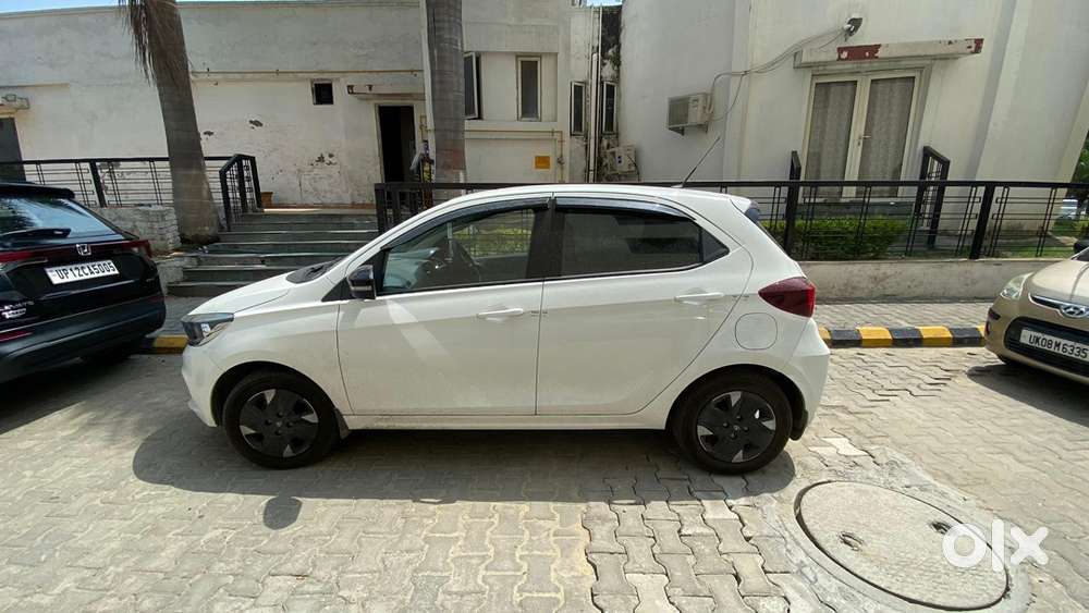 Tata Tiago Petrol Manual 2026
