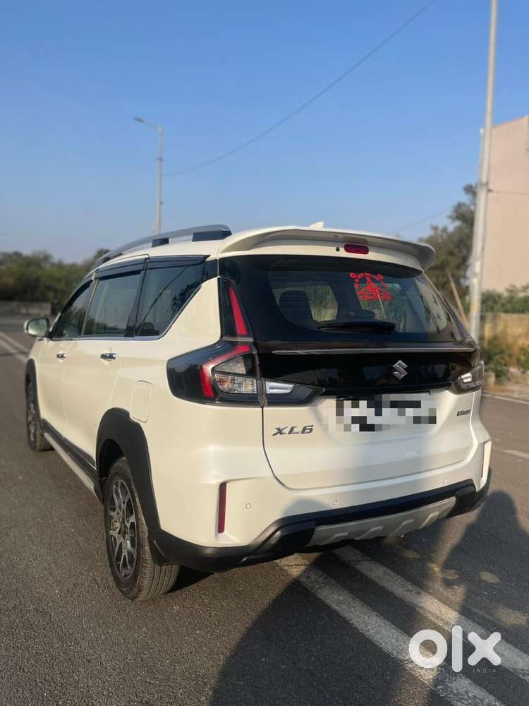 Maruti Suzuki Xl6 1.5 Alpha At, 2022, Petrol