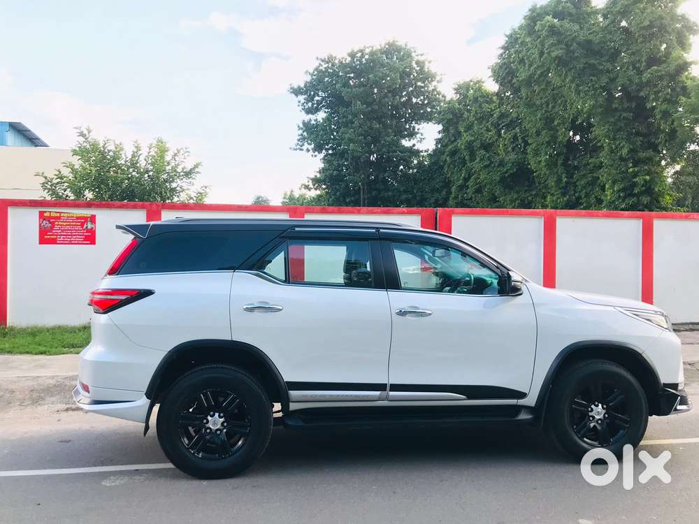 Toyota Fortuner Leader Edition (at), 2024, Diesel