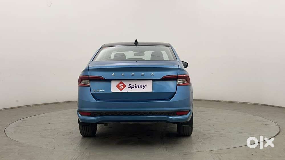 Skoda Slavia Ambition 1.0l Tsi At, 2022, Petrol