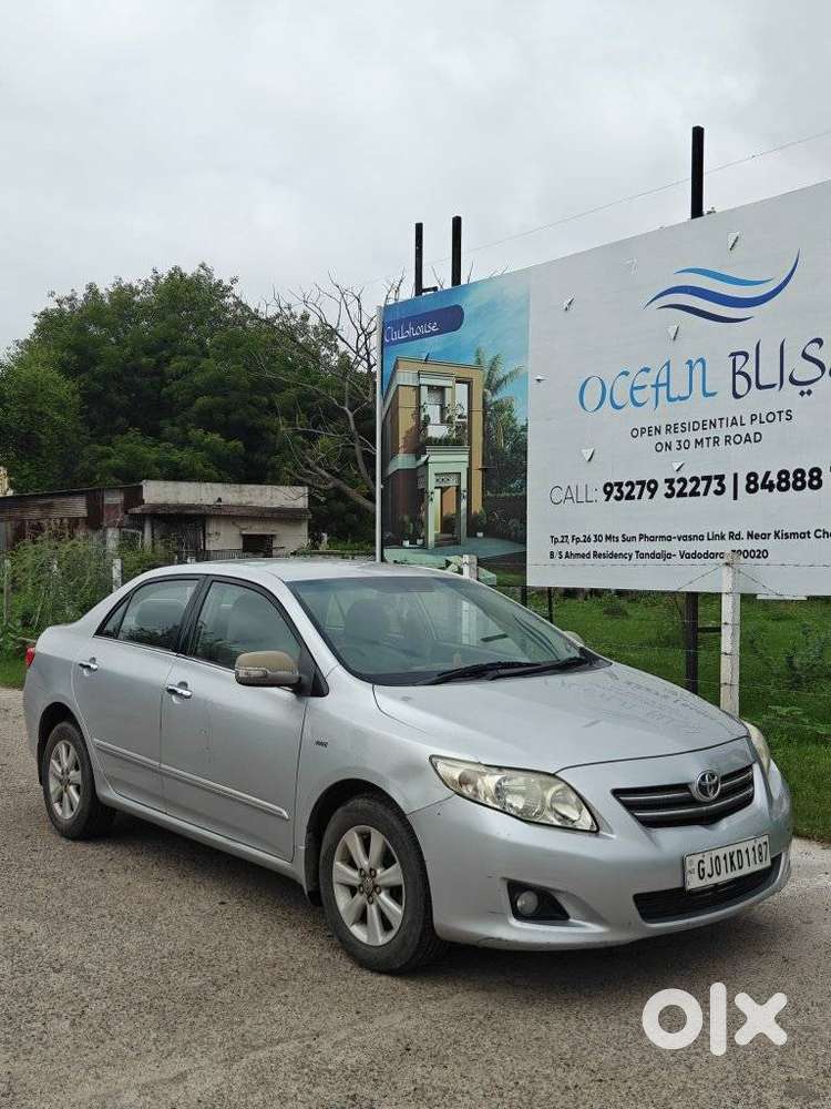 Toyota Corolla Altis G, 2010, Petrol
