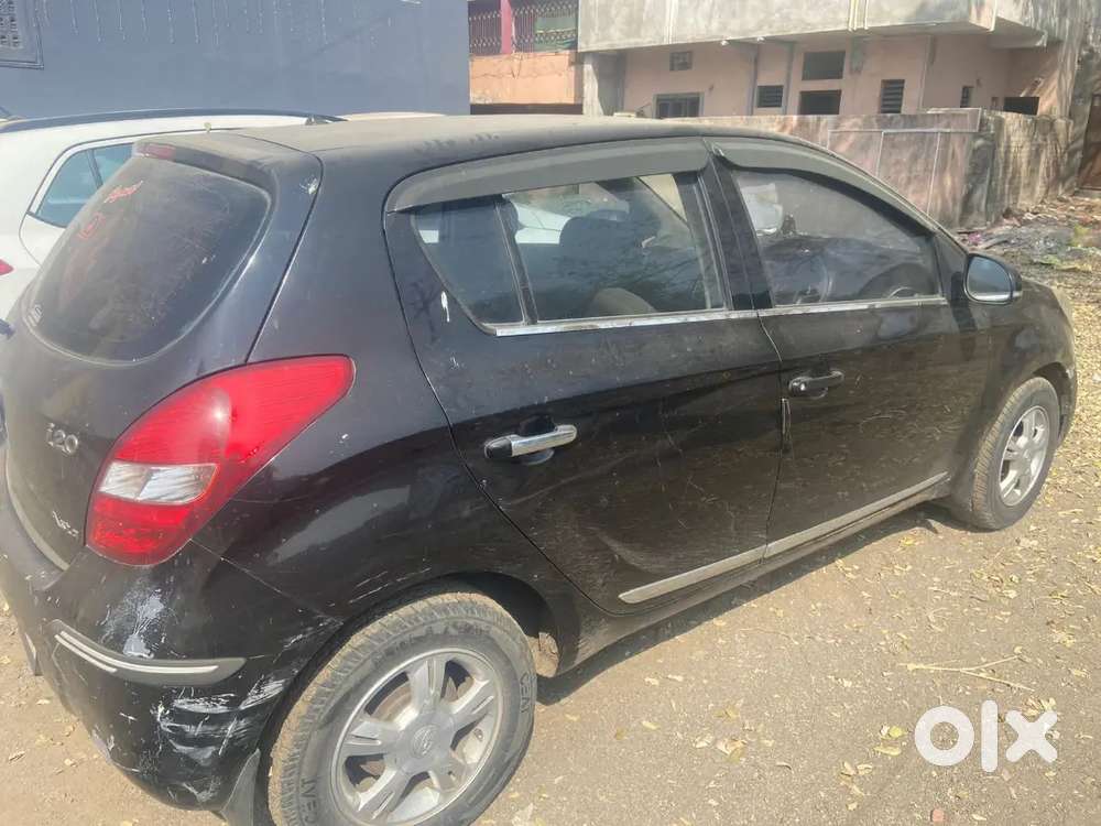 Hyundai I20 (august 2011 ) Petrol 65000 Km Driven Good Condition