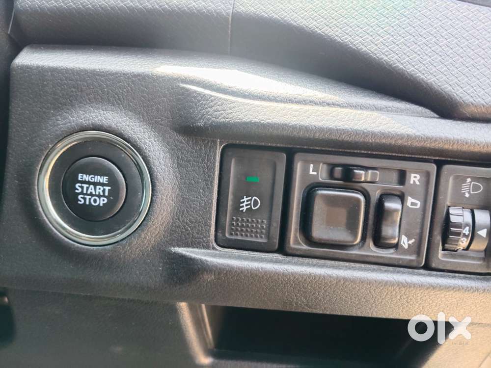 Maruti Suzuki Brezza 1.5 Vxi Smart Hybrid, 2020, Petrol