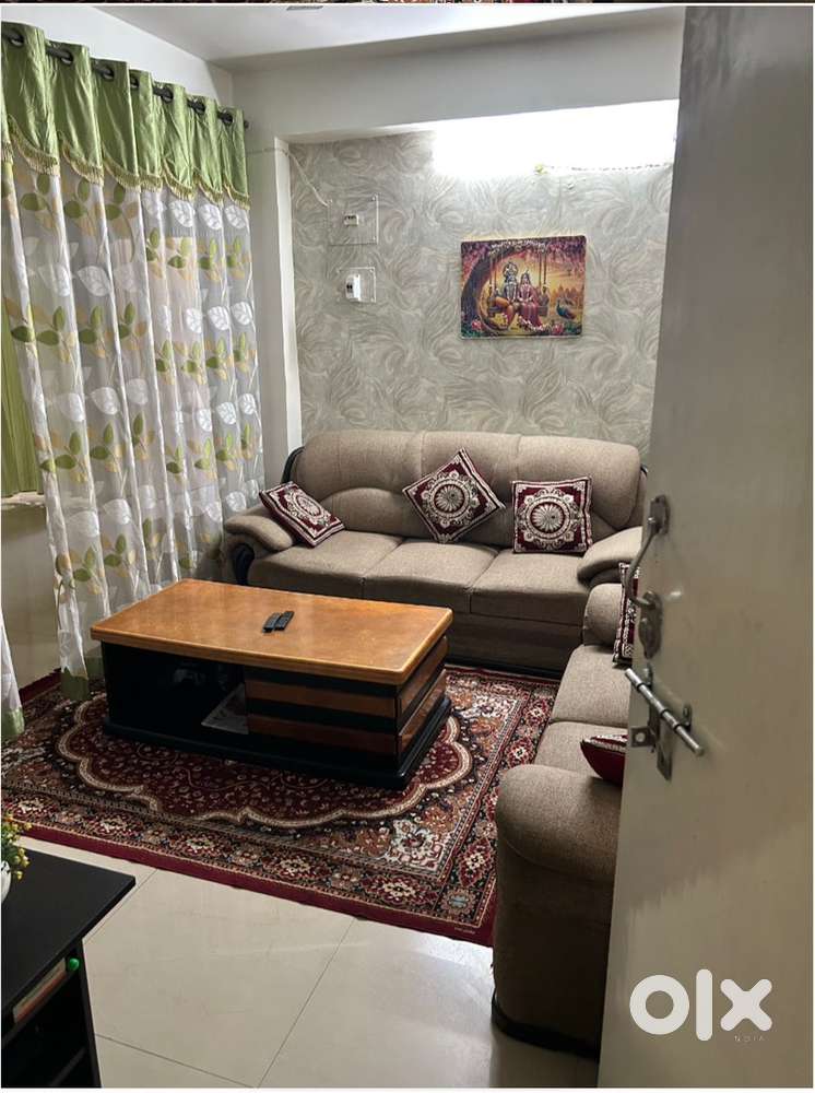 Well maintained, 3bhk flat.