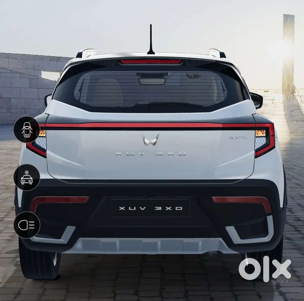 Top-end Mahindra Xuv 3xo Ax7l Petrol  Just 4400 Km