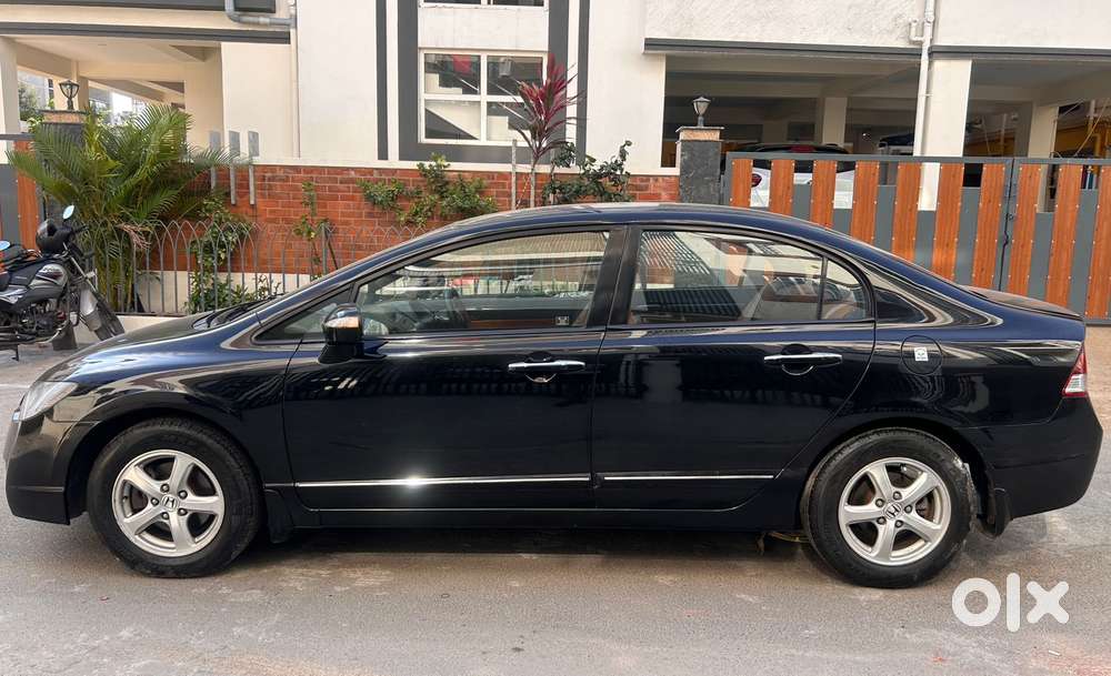 Honda Civic 1.8 V Mt, 2011, Petrol