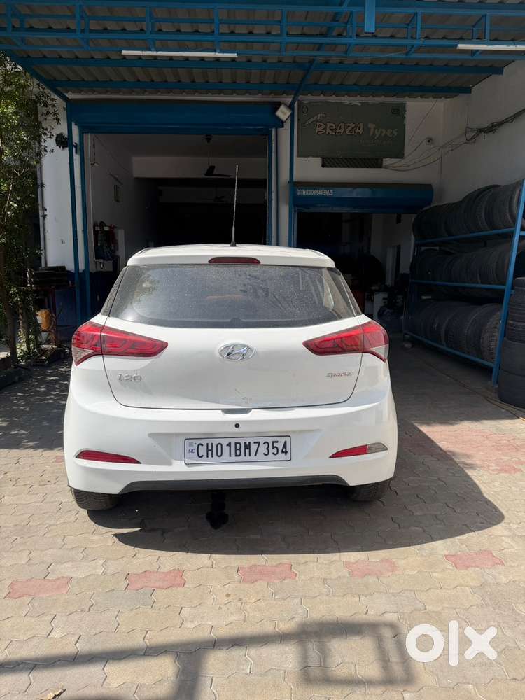 Hyundai I20 Petrol 100000 Km Driven