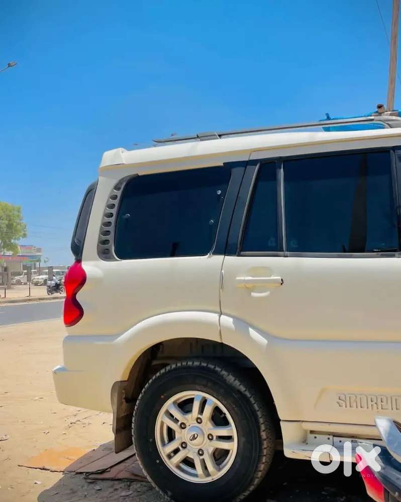Mahindra Scorpio 2013 Diesel Well Maintained