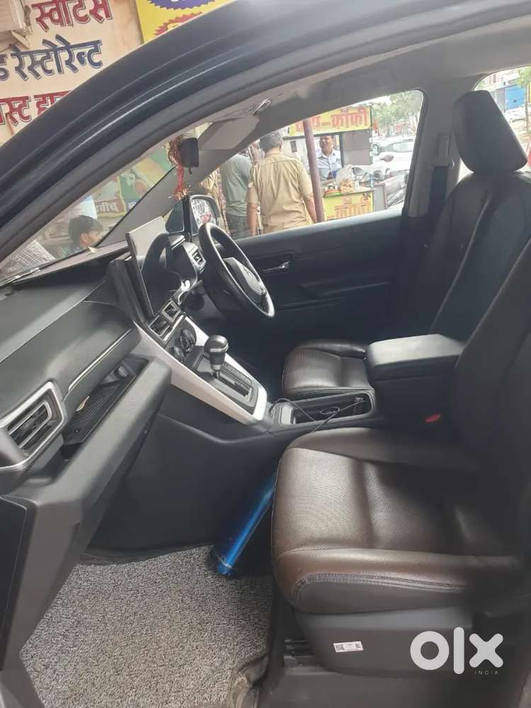 Toyota Innova Hycross Hybrid 7 Str 2024