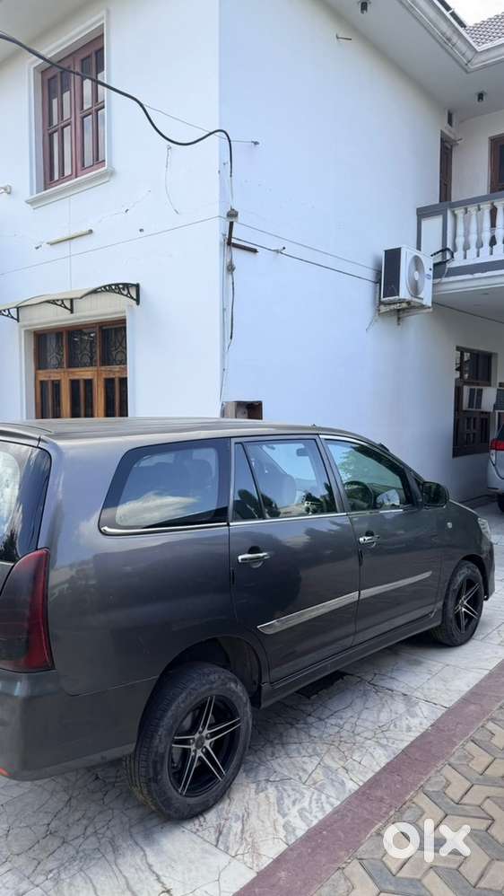 Toyota Innova 2.5 Manual 2013