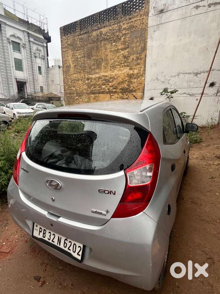 Hyundai Petrol Car 2012