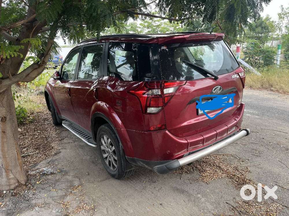 Mahindra Xuv500 W9 At - 2019 Model Automatic Suv- Red Colour