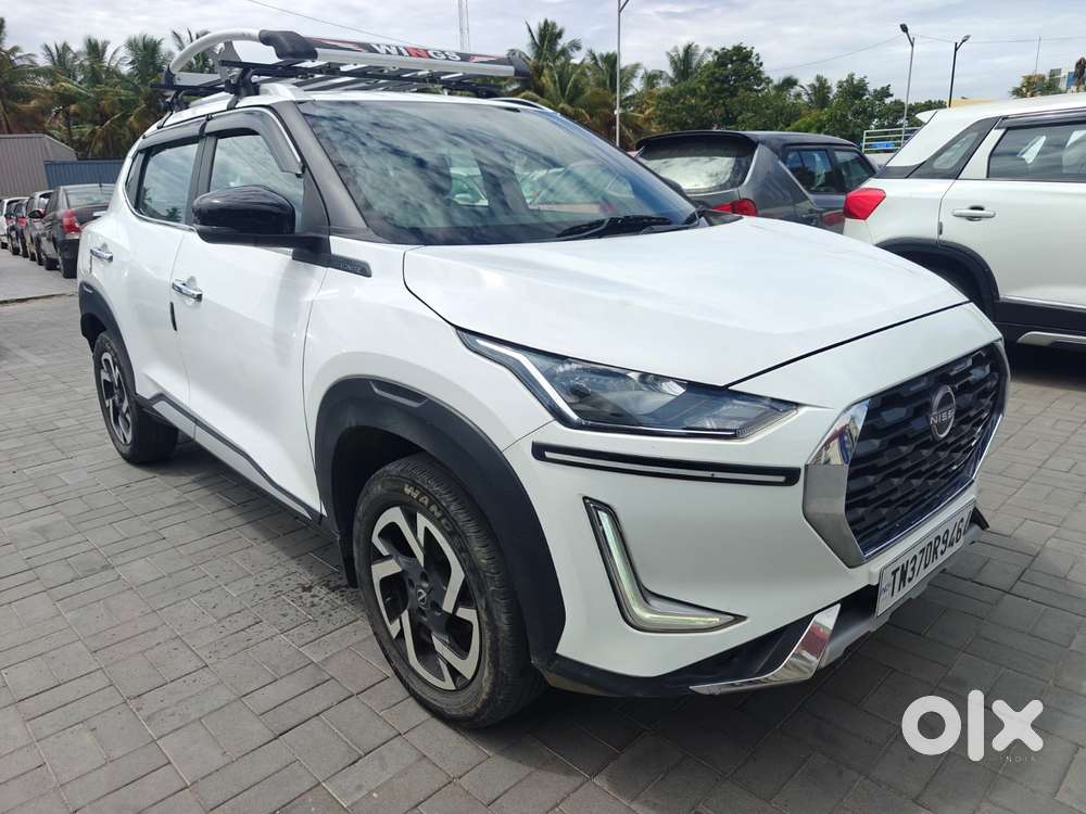 Nissan Magnite 1.0 Xv Premium, 2023, Petrol