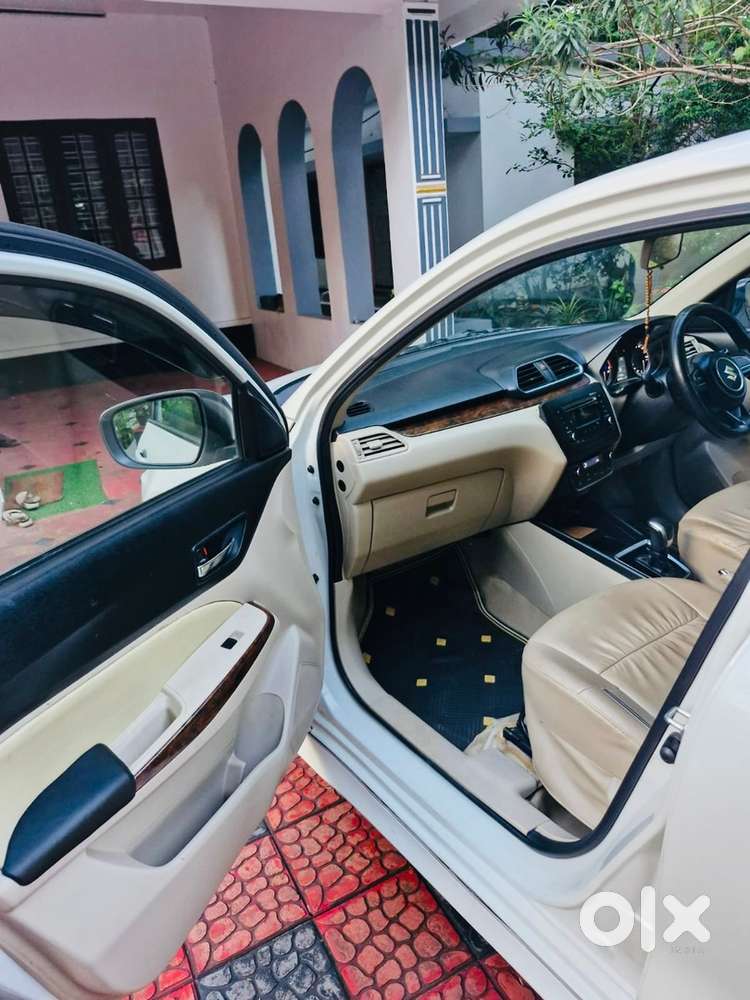 Maruti Dzire Petrol 2017 - Urgent Sale