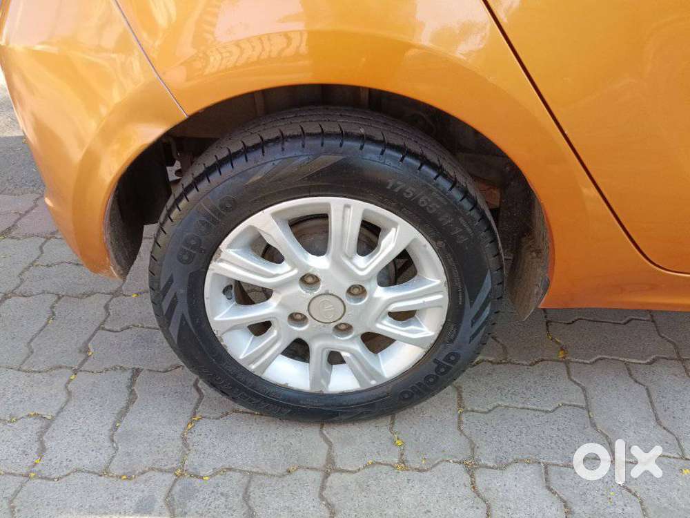 Tata Tiago 1.05 Revotorq Xz, 2017, Petrol