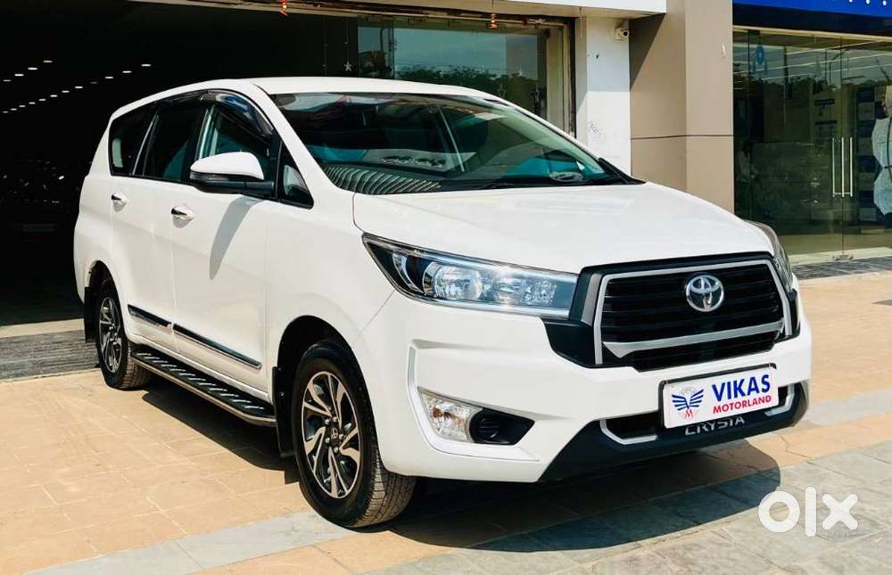 Toyota Innova Crysta 2.4 G Plus Mt 8 Str, 2025, Diesel