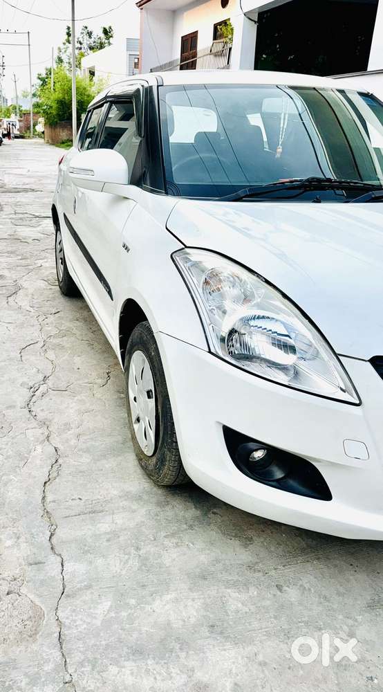 Maruti Suzuki Swift Vxi Glory Limited Edition, 2012, Petrol