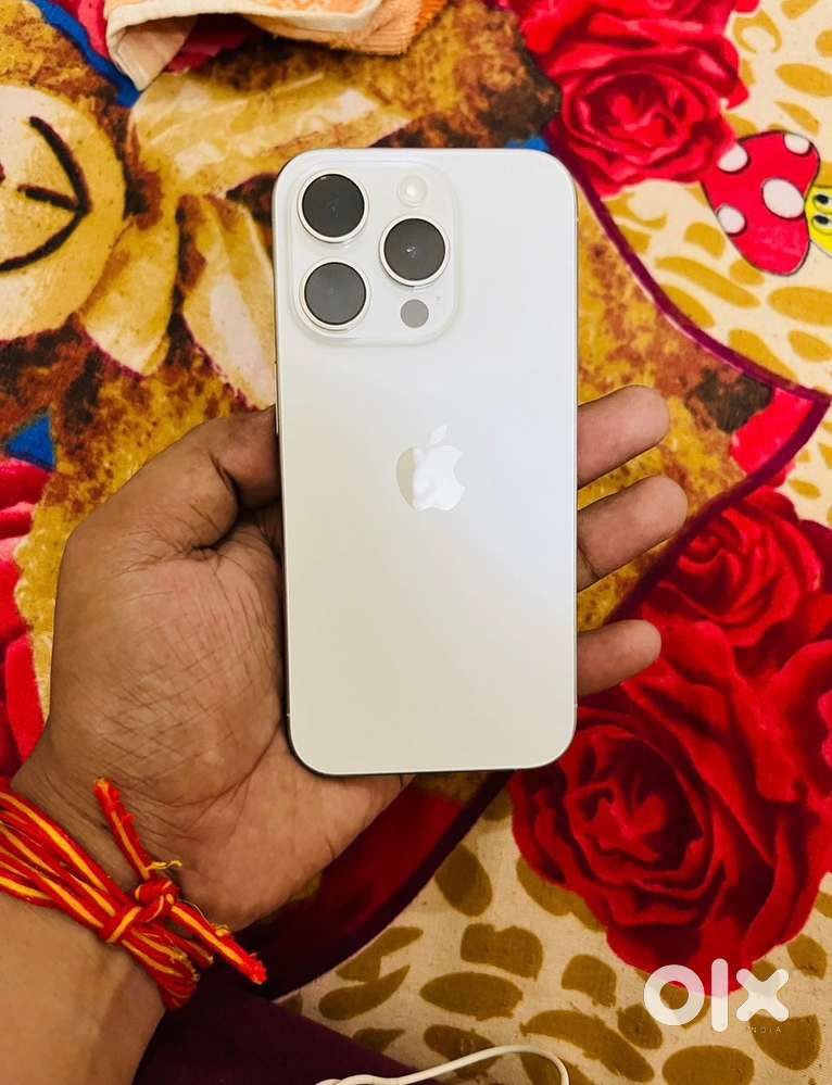Iphone 15 pro Usa varint 128gb white colour 95% helath