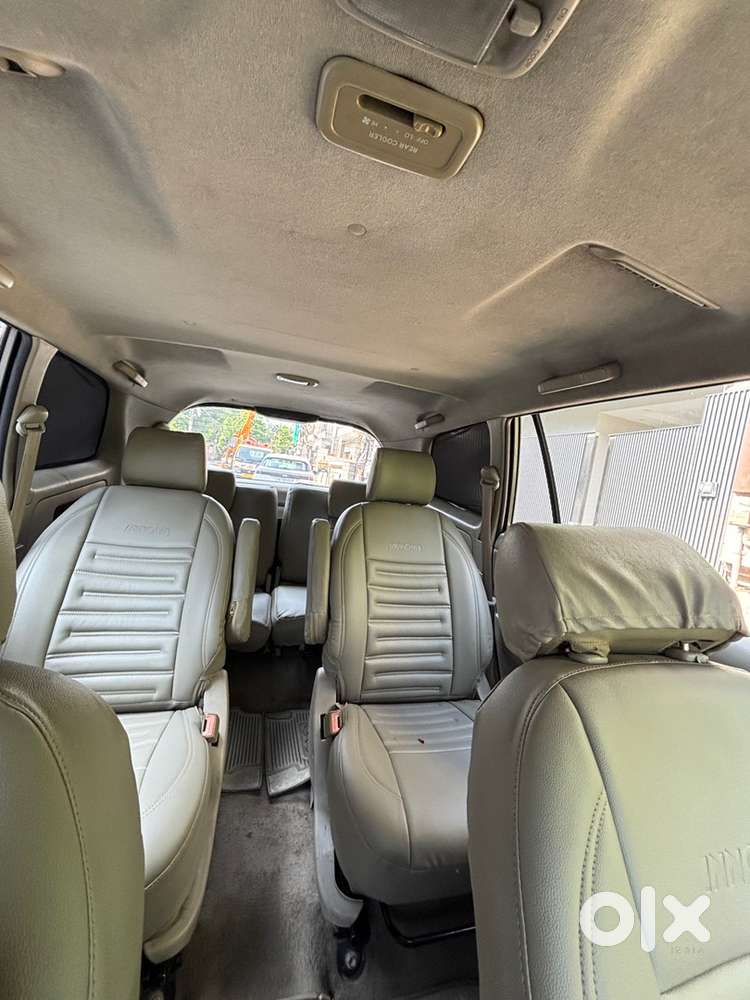 Toyota Innova 2.5 V 2010