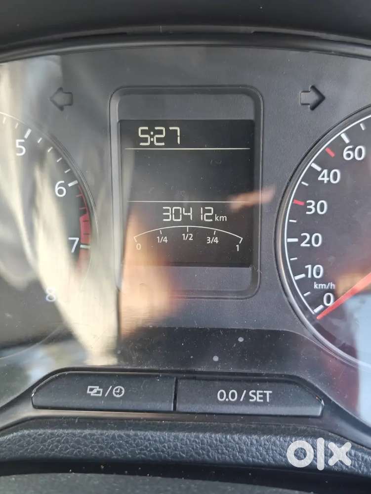 Volkswagen Polo 2015 Petrol 30000 Km Driven