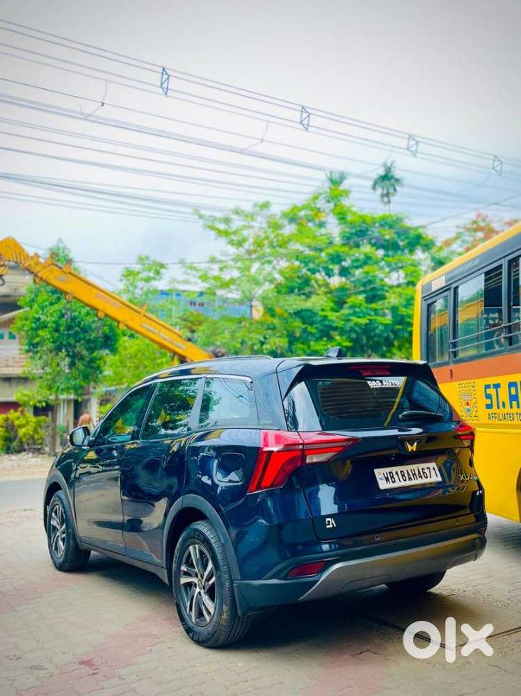 Mahindra Xuv700 2.0 Ax 5 Petrol Mt 7 Str, 2022, Petrol