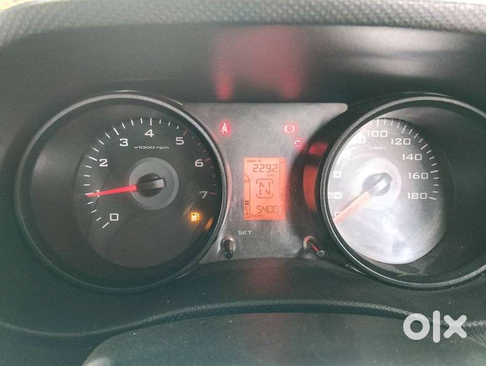 Mahindra Tuv 300 T6, 2016, Diesel