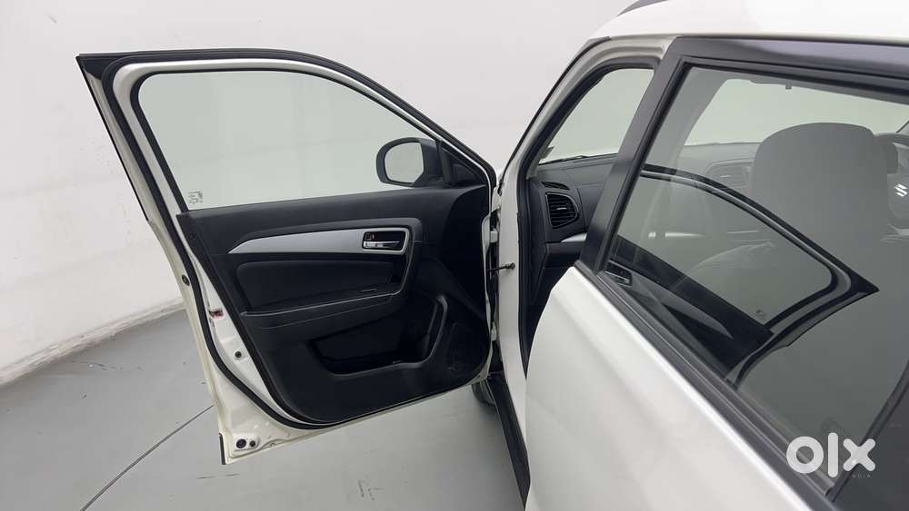 Maruti Suzuki Vitara Brezza 1.5 Zxi At, 2021, Petrol