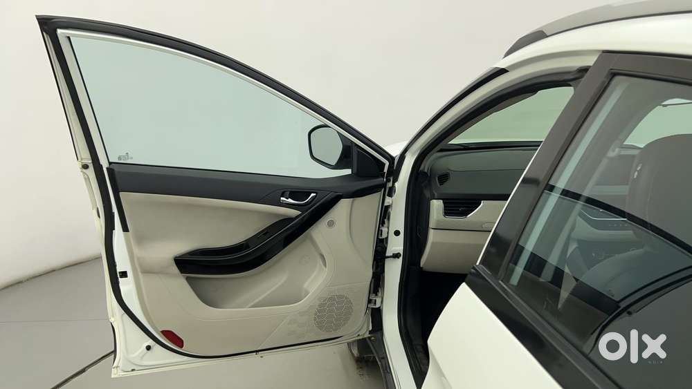 Tata Nexon 1.5 Revotorq Xza Plus S Amt, 2023, Petrol