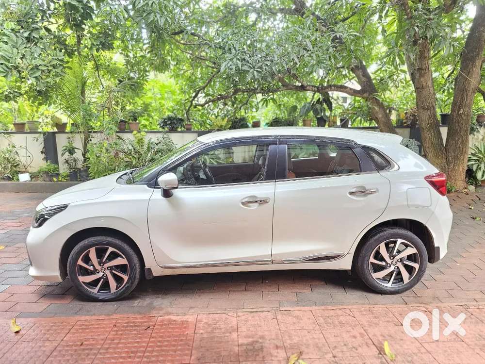 Toyota Glanza 2023 Petrol Automatic Well Maintained.
