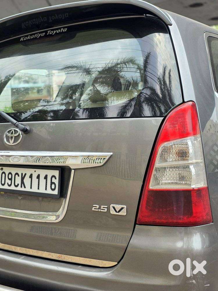 Toyota Innova 2.5 Vx 7 Seater Bs Iv, 2012, Diesel