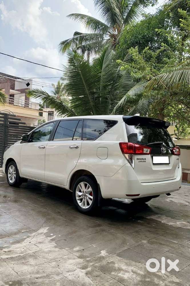 Toyota Innova Crysta 2.4 V, 2017, Diesel