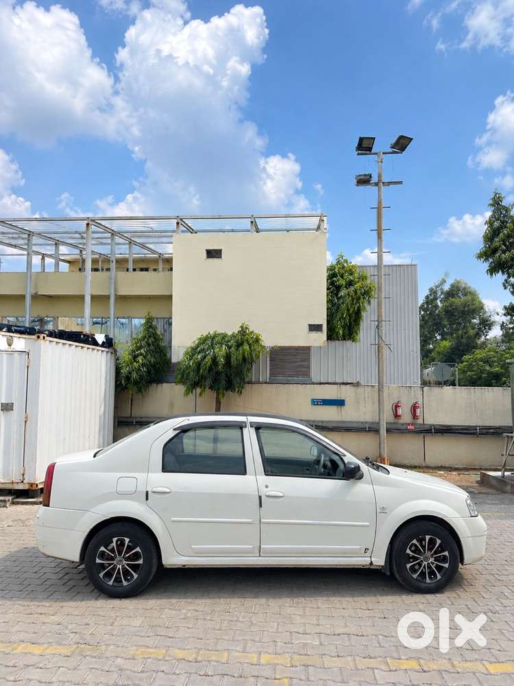 Mahindra Renault Logan 2008