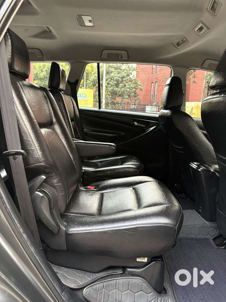 Toyota Innova Crysta 2.4 G Mt 7 Str, 2019, Diesel