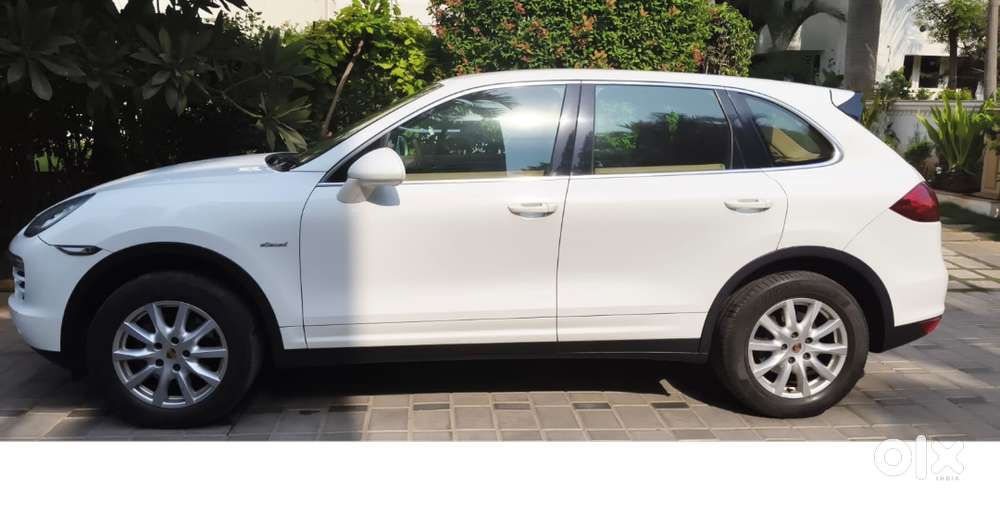Porsche Cayenne (fancy Number)